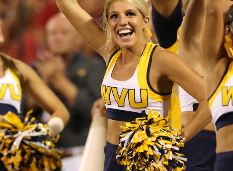 west-virginia-mountaineers-cheerleader