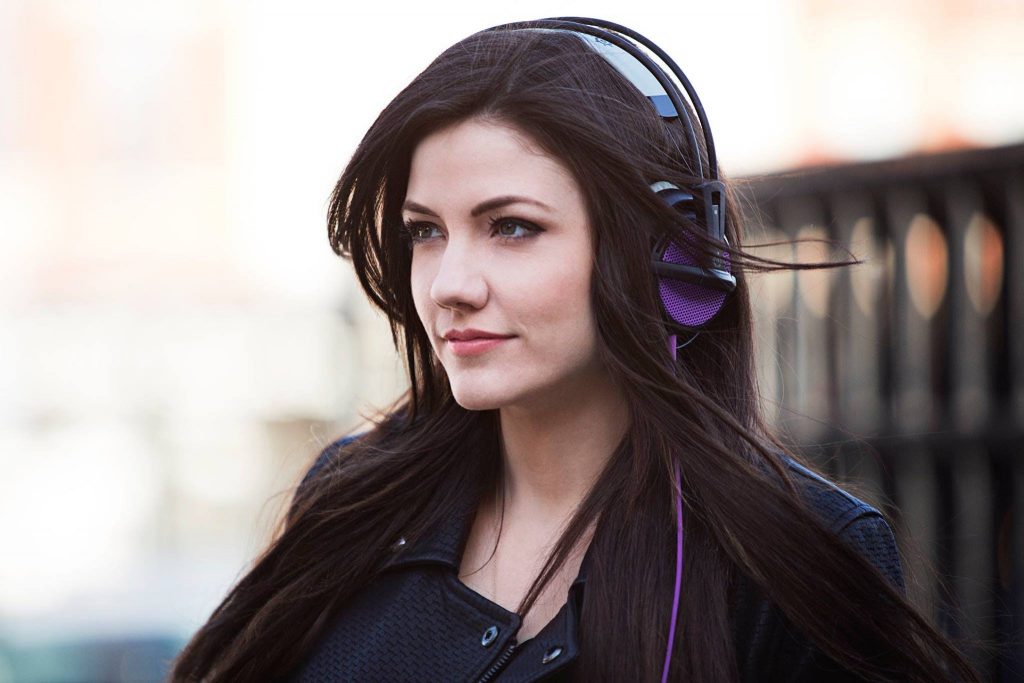 Top 10 beautiful female streamers from Twitch. Game in a good company!