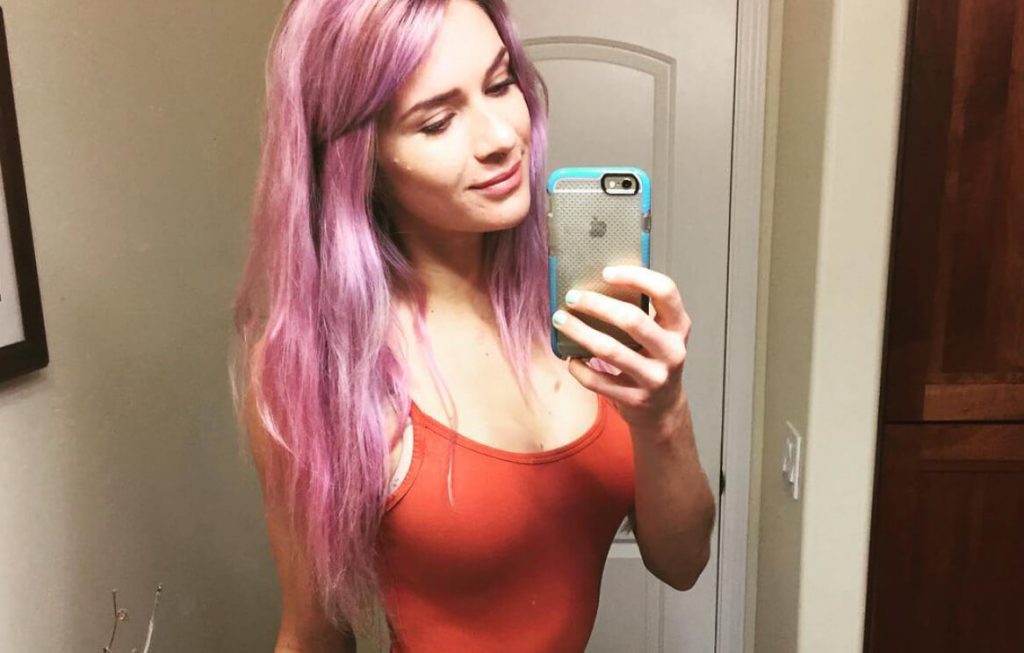 Top 10 Beautiful Female Streamers From Twitch Game In A Good Company 